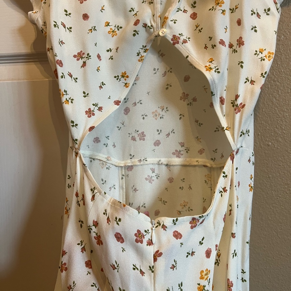 🌺REFORMATION FloralDress. New without tags🌺 - Picture 5 of 8